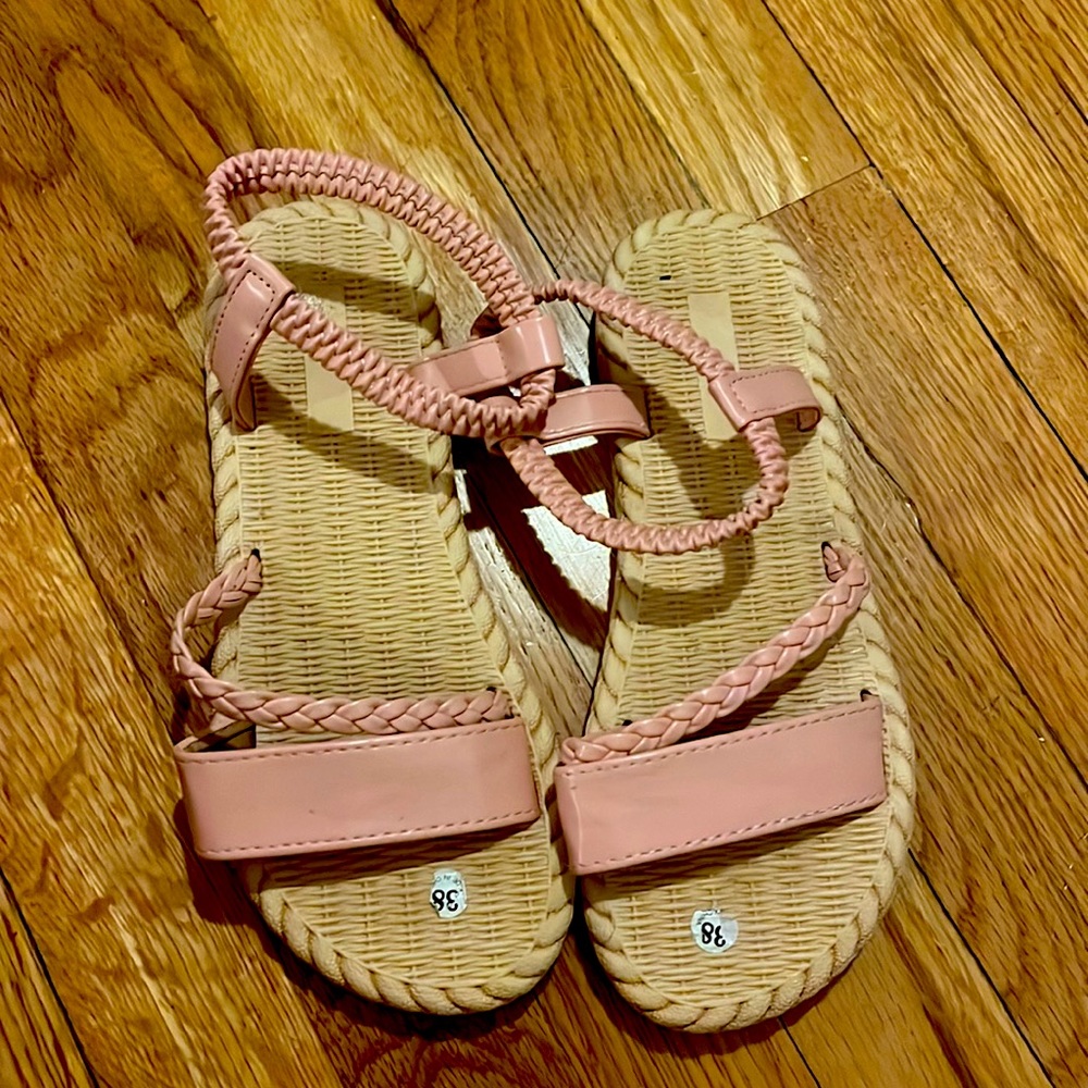 NWOT PINK AND TAN SANDALS